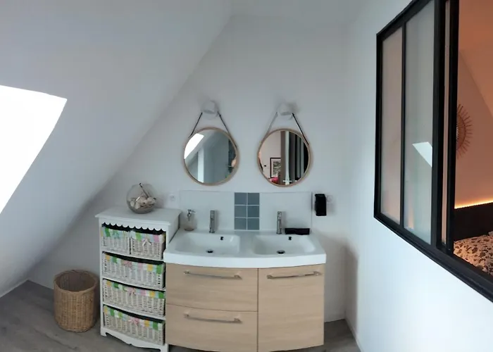 Chaumière Dans Le Parc Régional De Brière