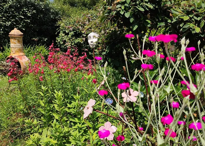 Chaumière Dans Le Parc Régional De Brière * Saint-Lyphard