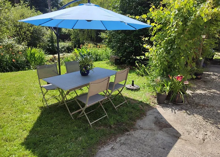 Chaumière Dans Le Parc Régional De Brière *